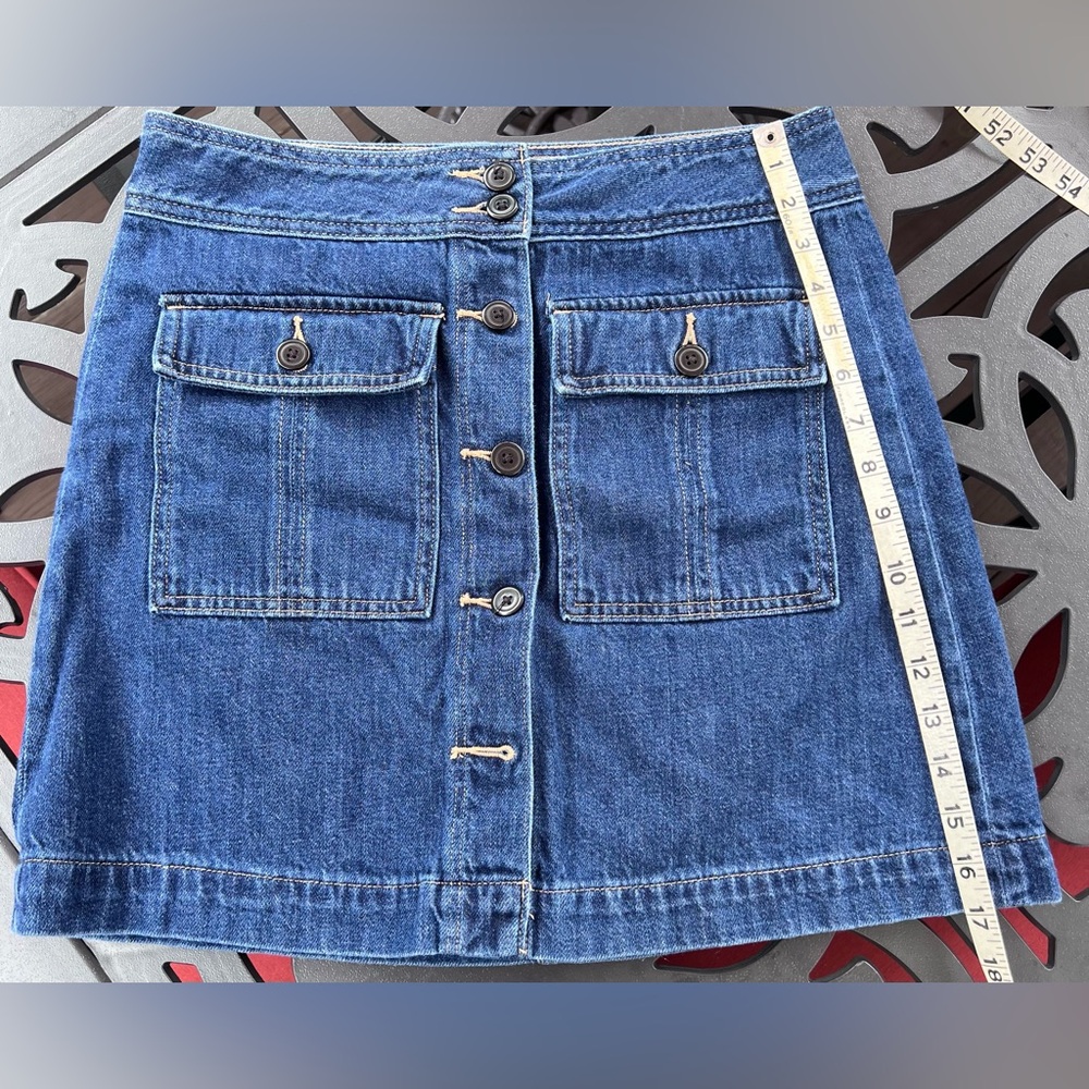 Gap denim skirt.